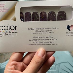 Bordeaux Glitz Color Street